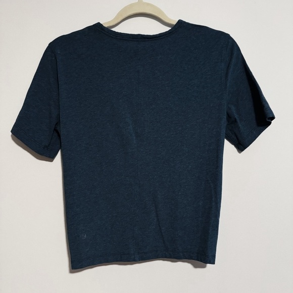 Lululemon - Dark Blue Twist Front Crop Tee - Picture 4 of 4